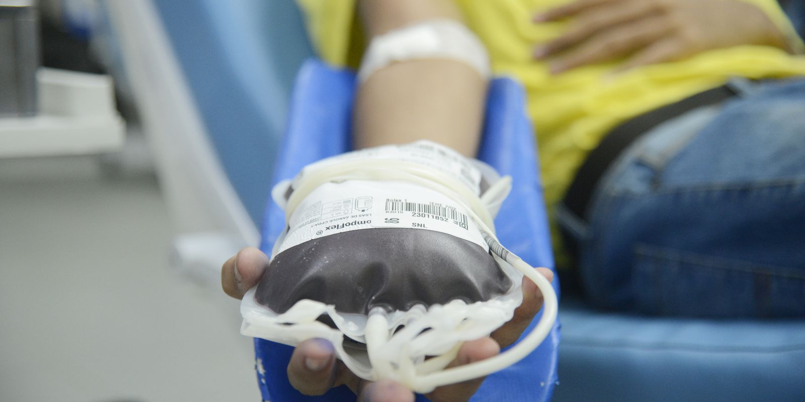 Imagem referente a Doação de sangue: espera para quem fez tatuagem e piercing será menor