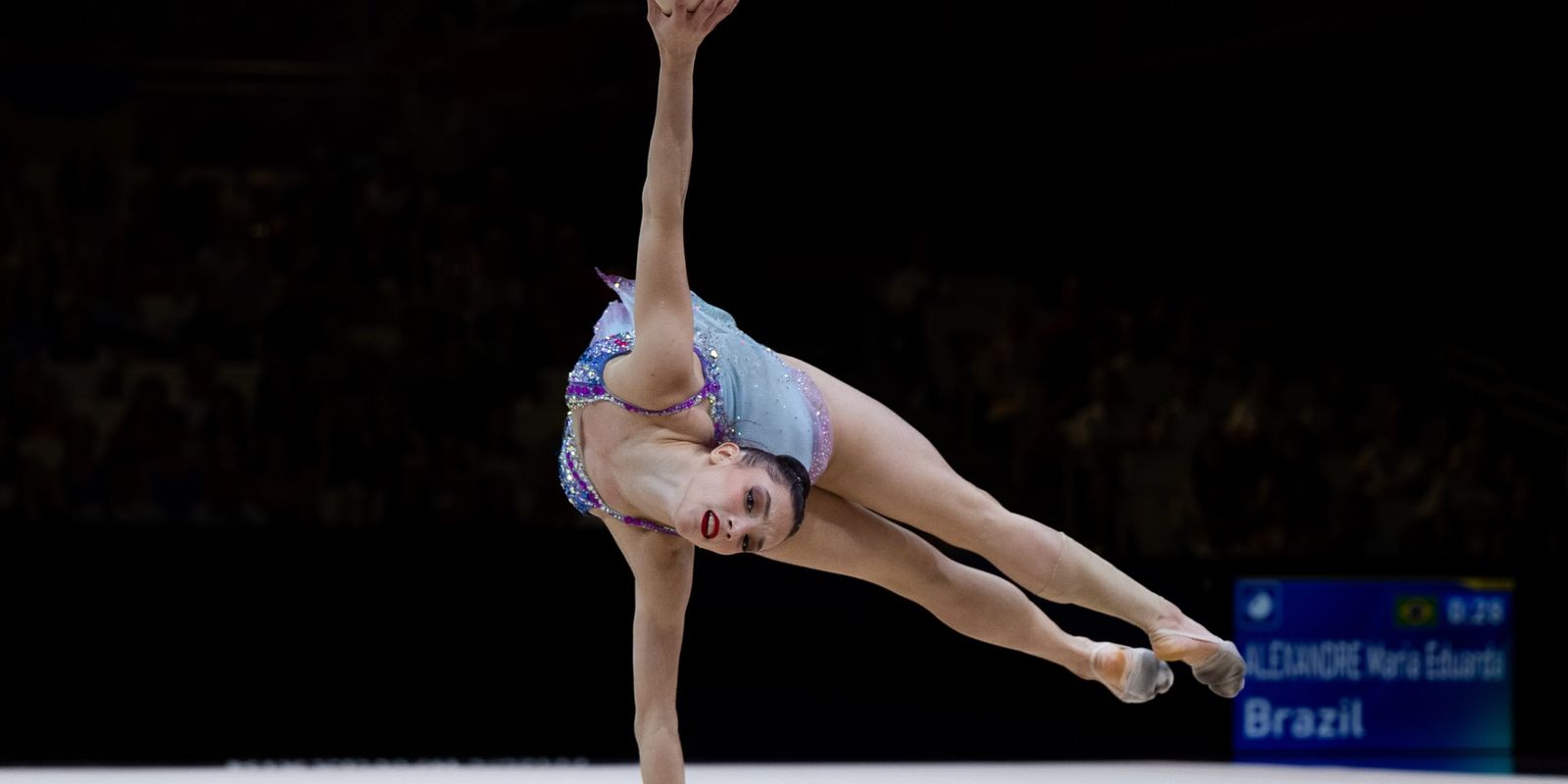 Imagem referente a Babi e Maria Eduarda brilham em 1º dia do Mundial de Ginástica Rítmica