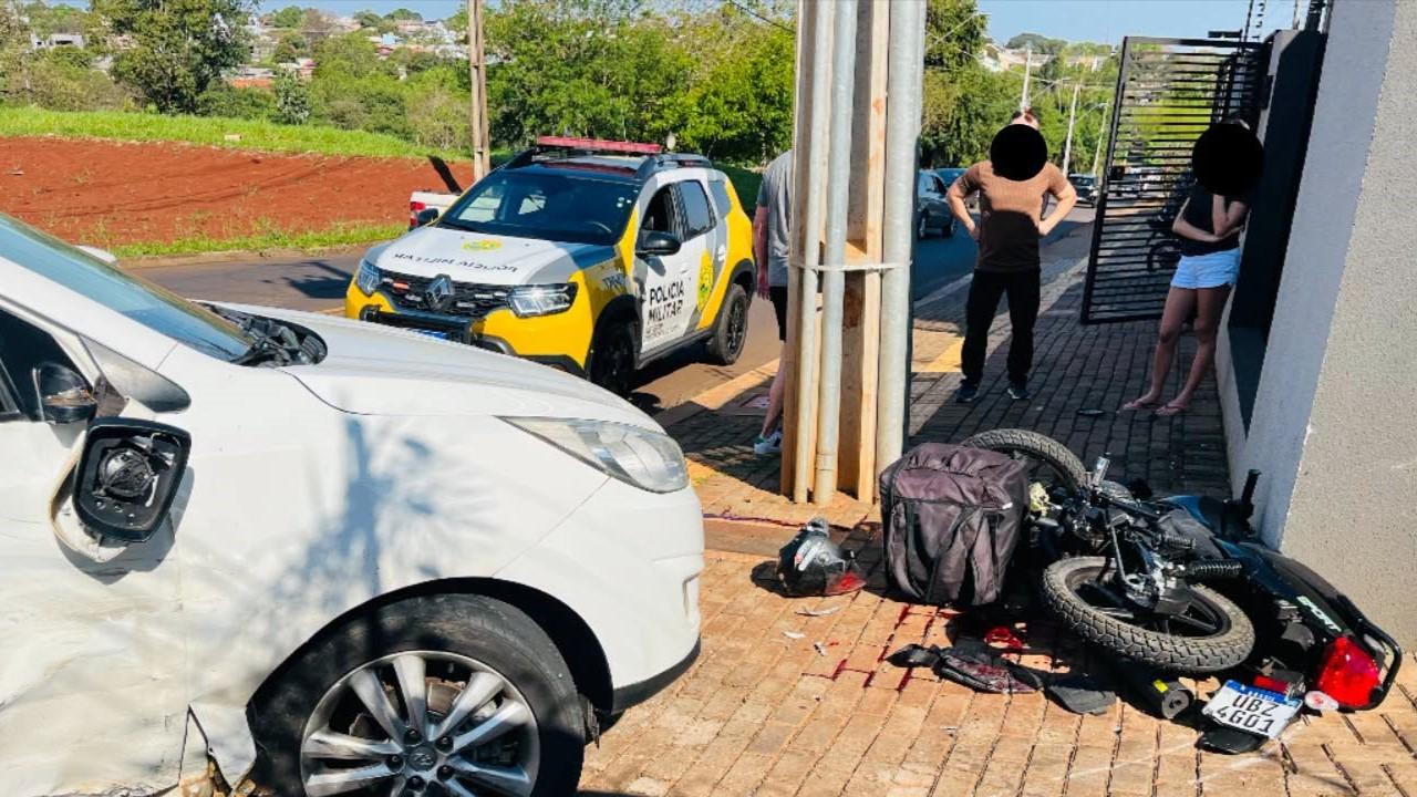 Imagem referente a Motociclista é arremessado contra muro em grave acidente na Avenida João Paulo II