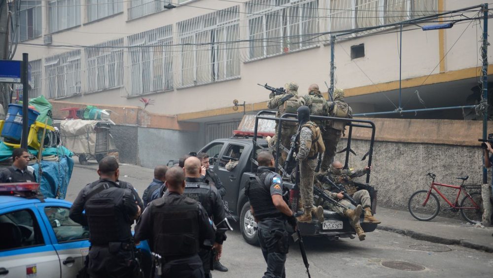 Rio registra em julho 34 tiroteios envolvendo facções criminosas Imagem referente a Rio registra em julho 34 tiroteios envolvendo facções criminosas