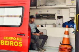 Homem sofre queda de altura em empresa no Brasmadeira
