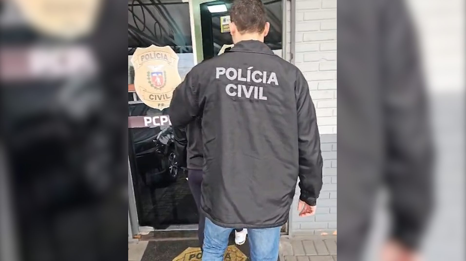 Adolescente é apreendida após agressão a mulher durante confusão de trânsito em Cascavel Imagem referente a Adolescente é apreendida após agressão a mulher durante confusão de trânsito em Cascavel