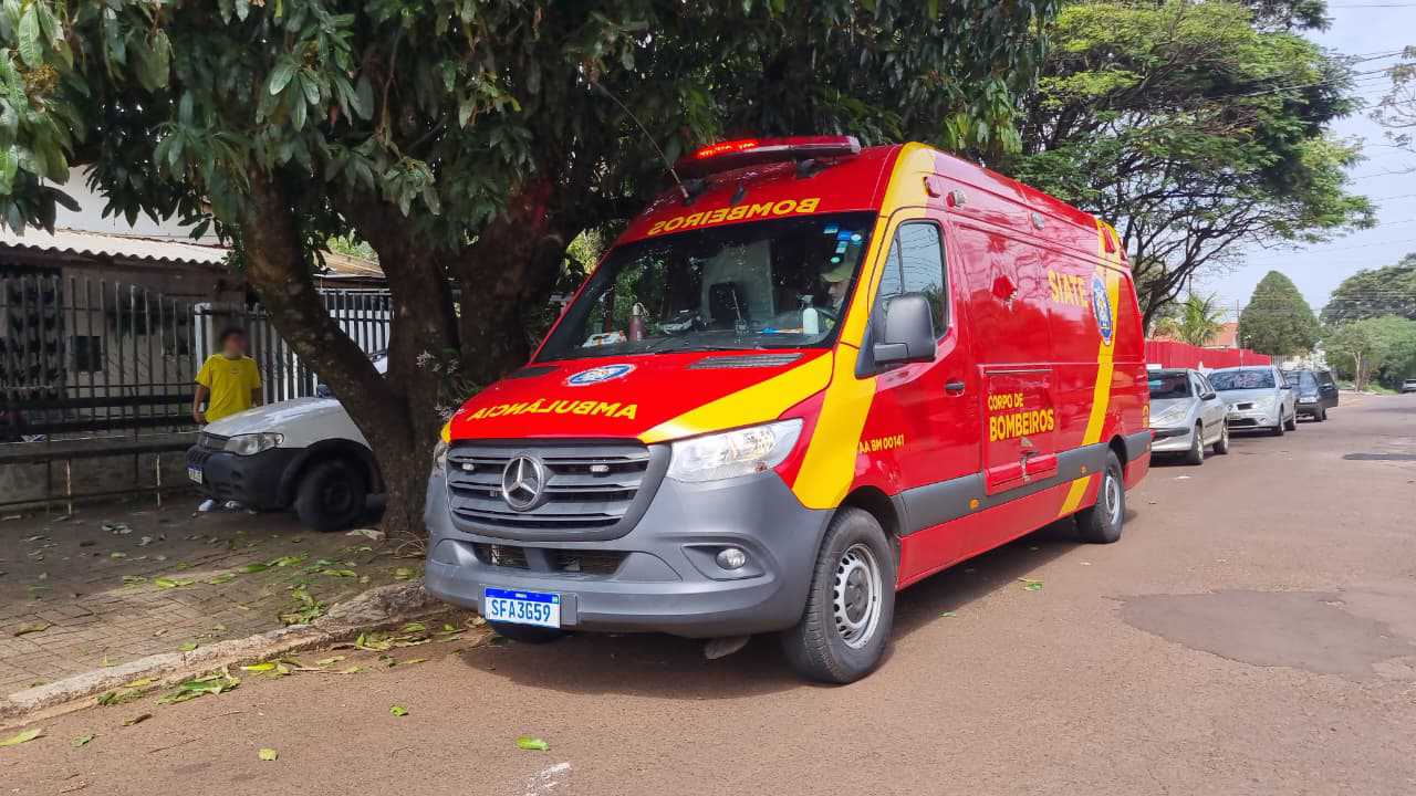Homem sofre fratura na perna após sofrer queda dentro de residência em Cascavel