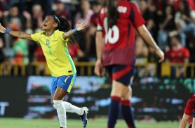 Câmara aprova lei com medidas para promover futebol feminino no país Câmara aprova lei com medidas para promover futebol feminino no país