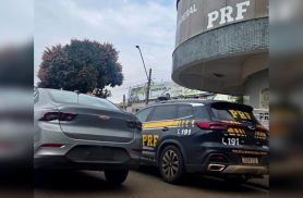 PRF recupera carro furtado e prende homem por receptação na BR-277, em Foz