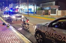 Guarda Municipal de Toledo apreende motocicleta conduzida por menores no bairro Pioneiros
