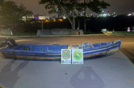 BPFRON e Polícia Federal apreendem embarcação com 71 kg de maconha em Foz do Iguaçu