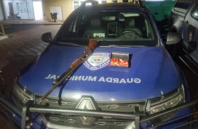 Guarda Municipal detém homem e mulher com carabina e munições no Interlagos Guarda Municipal detém homem e mulher com carabina e munições no Interlagos