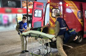 Mulher fica ferida após sofrer queda dentro de restaurante em Cascavel