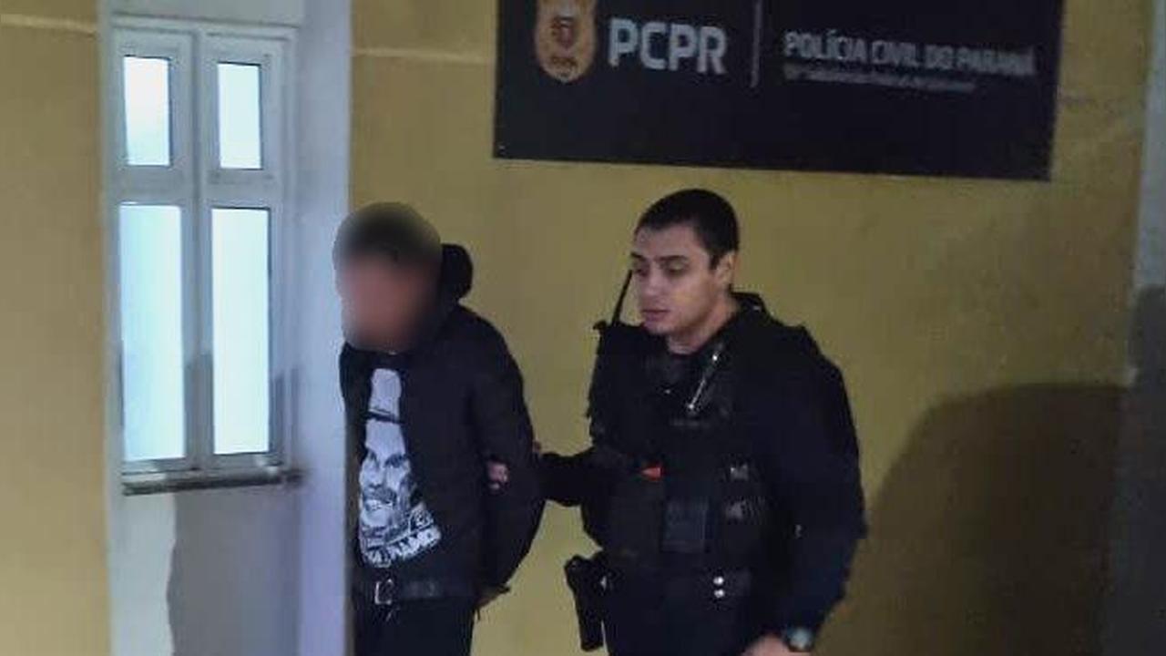 Rapaz de 18 anos é detido dentro de VW Brasília com alerta de furto em Cascavel