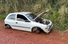 Carro furtado é recuperado pela Polícia Militar em Cascavel na manhã deste sábado