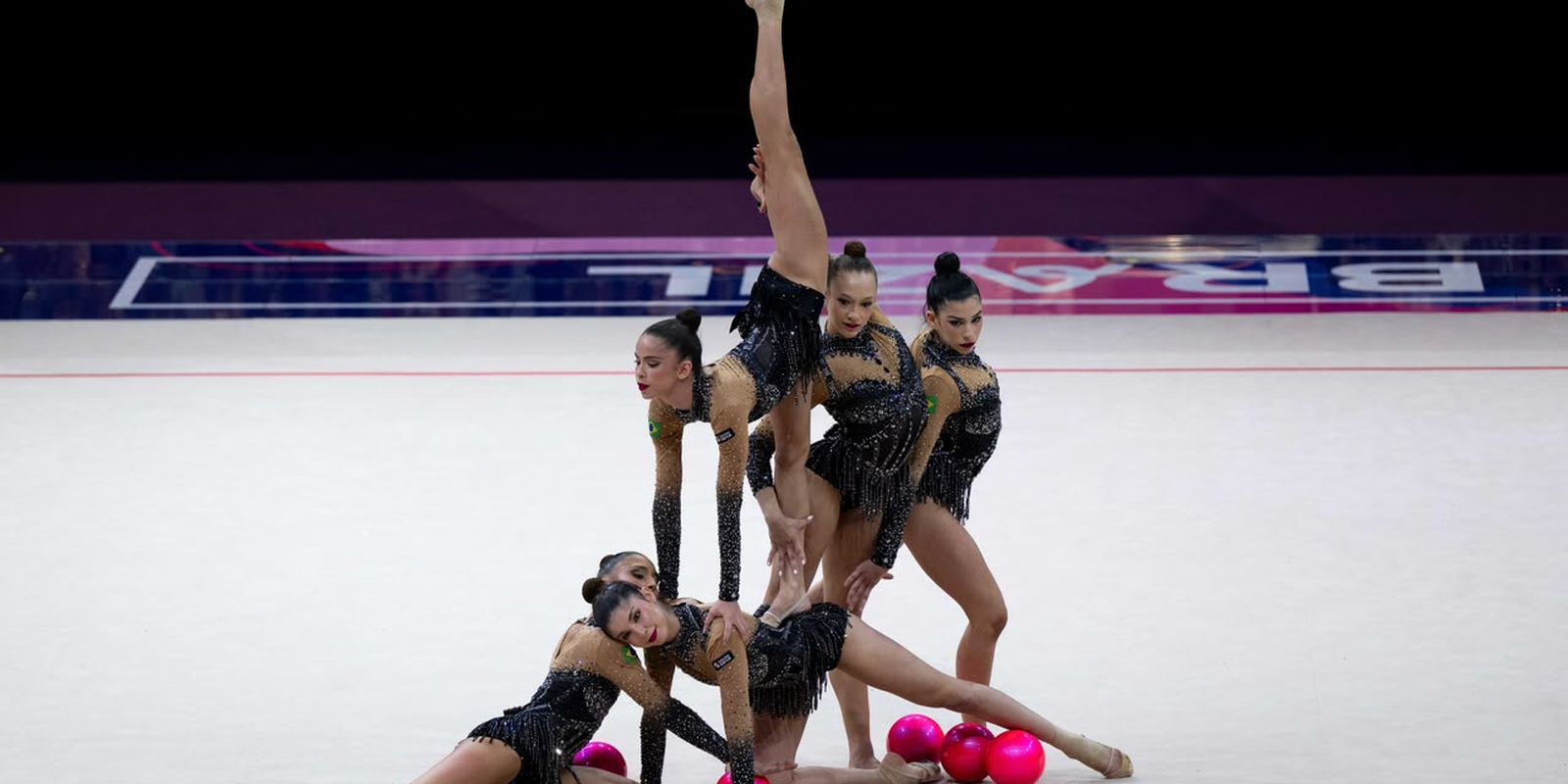 Imagem referente a Ginástica rítmica: Brasil é bronze e garante vaga em Los Angeles 2028