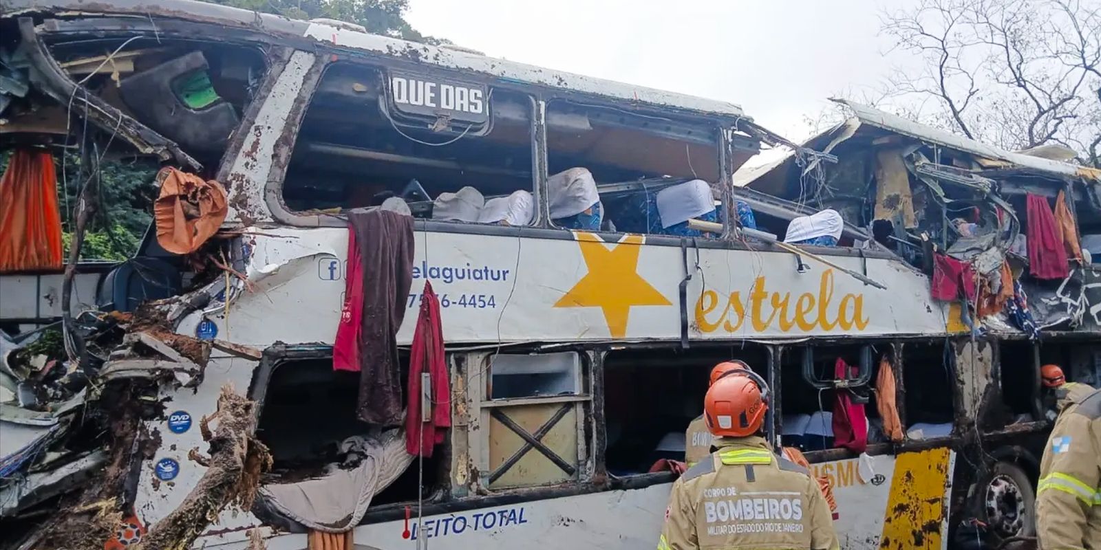 Imagem referente a Nove pessoas morrem em tombamento de ônibus em Petrópolis