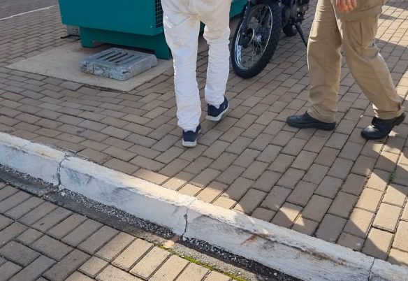 Motorista bêbado é preso pela Polícia Militar após acidente de trânsito no Santa Felicidade