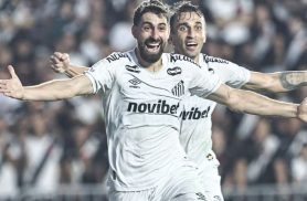 Santos desencanta no 2º tempo e atropela o Vasco pelo Brasileirão