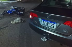 Motociclista fica ferido após acidente com carro em rotatória de Santa Tereza do Oeste