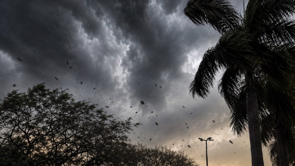 Ciclone extratropical ameaça Sul do Brasil; risco de temporais, ventania e frio repentino Imagem referente a Ciclone extratropical ameaça Sul do Brasil; risco de temporais, ventania e frio repentino