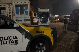 Caminhoneiro é encontrado morto dentro de carreta em pátio de posto de Combustíveis