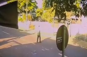 Vídeo registra ação de homem que danificou ponto de ônibus no Interlagos
