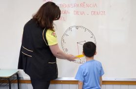 Secretaria de Educação estabelece atualização semestral de certidões e dados dos colaboradores da Rede Municipal