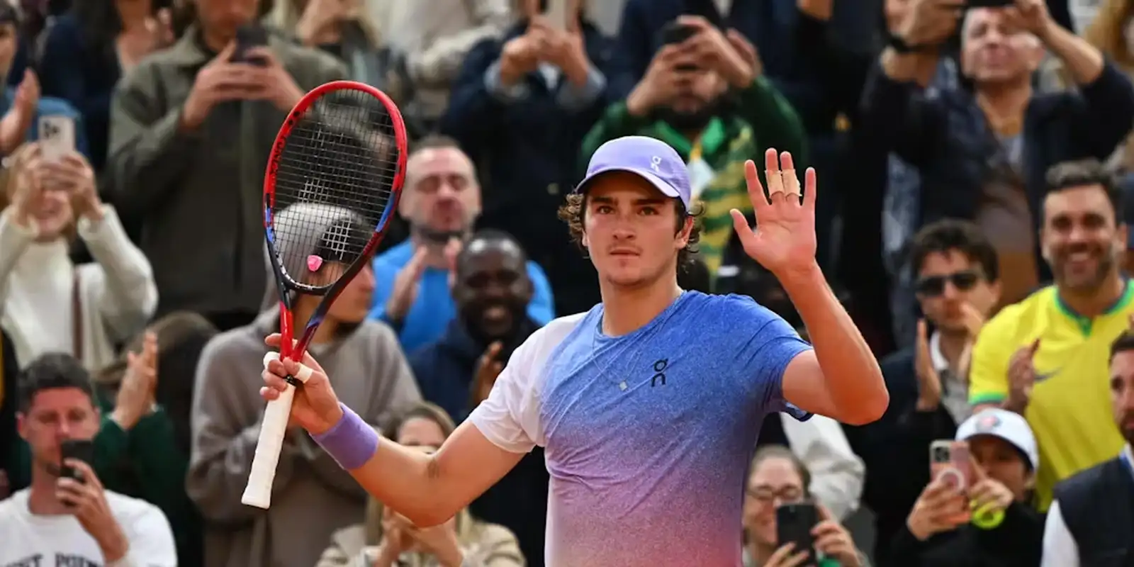 Imagem referente a Incômodo no abdômen faz João Fonseca desistir do Masters de Cincinnati