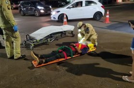 Homem de 60 anos é atropelado por Celta durante marcha a ré em Cascavel