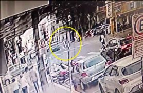Vídeo registra atropelamento de idosa de 72 anos no Centro de Cascavel