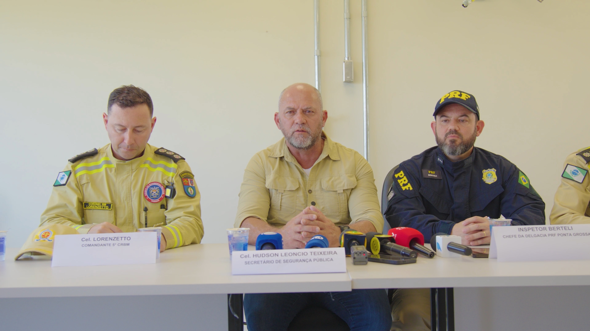 Autoridades realizam coletiva após acidente que deixou 23 mortos na BR-373