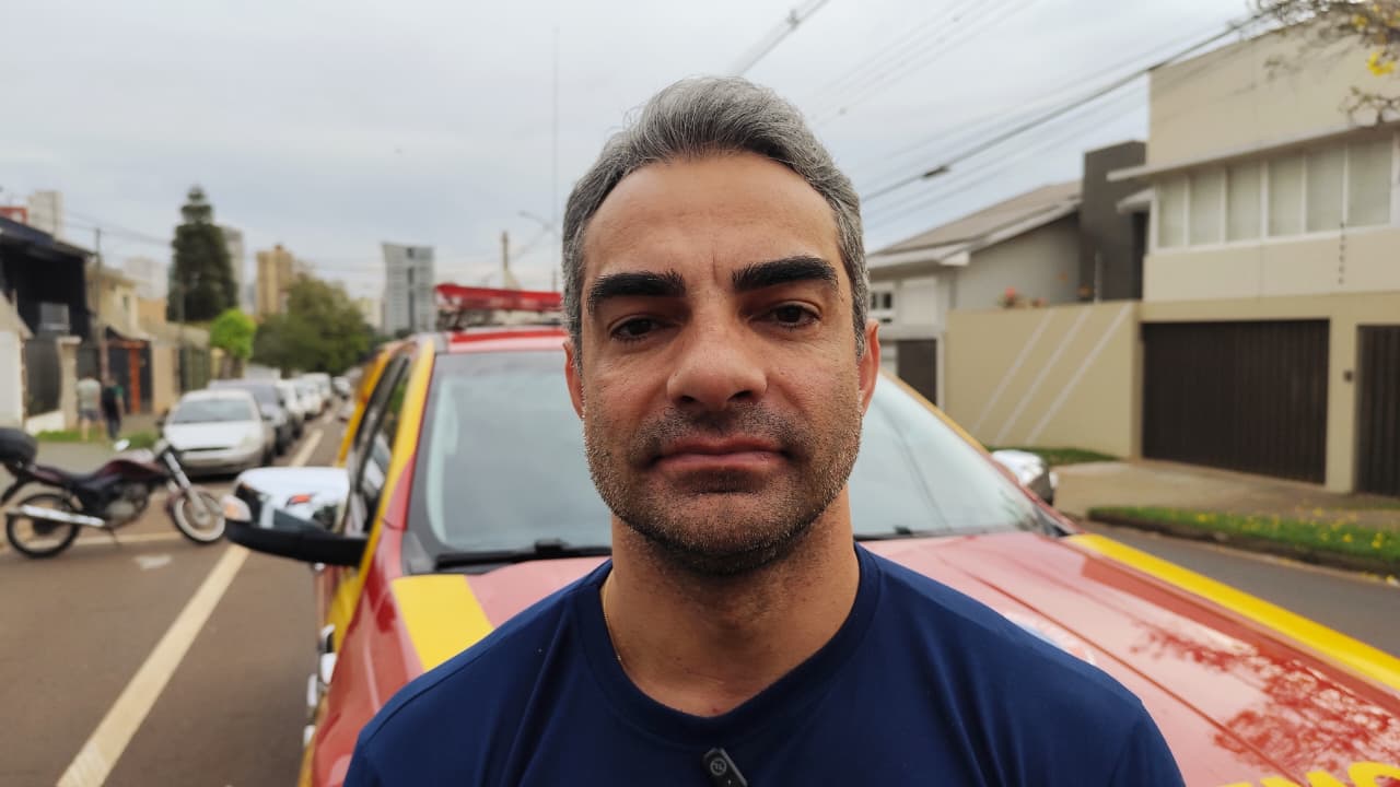 Médico detalha estado de motociclista arremessado para baixo de carro após colisão
