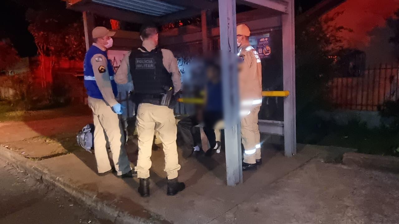 Homem de 66 anos fica ferido após briga com irmão no Santa Felicidade