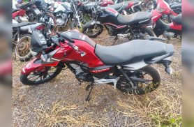 Motociclista sem CNH é abordado usando chinelo e tem moto apreendida em Palotina