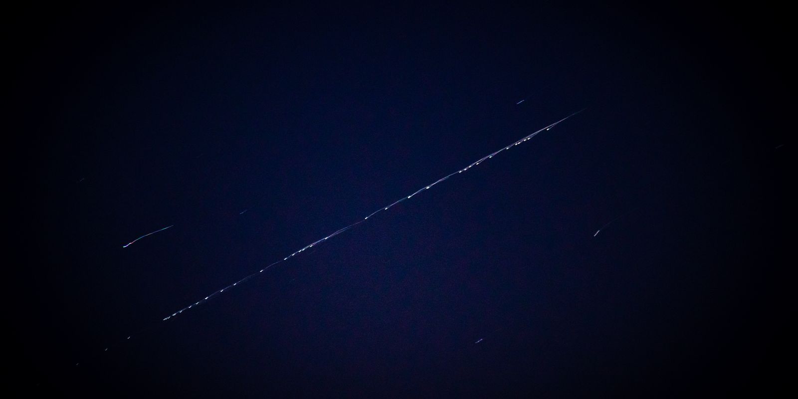 Imagem referente a Proliferação de satélites põe em risco observações astronômicas