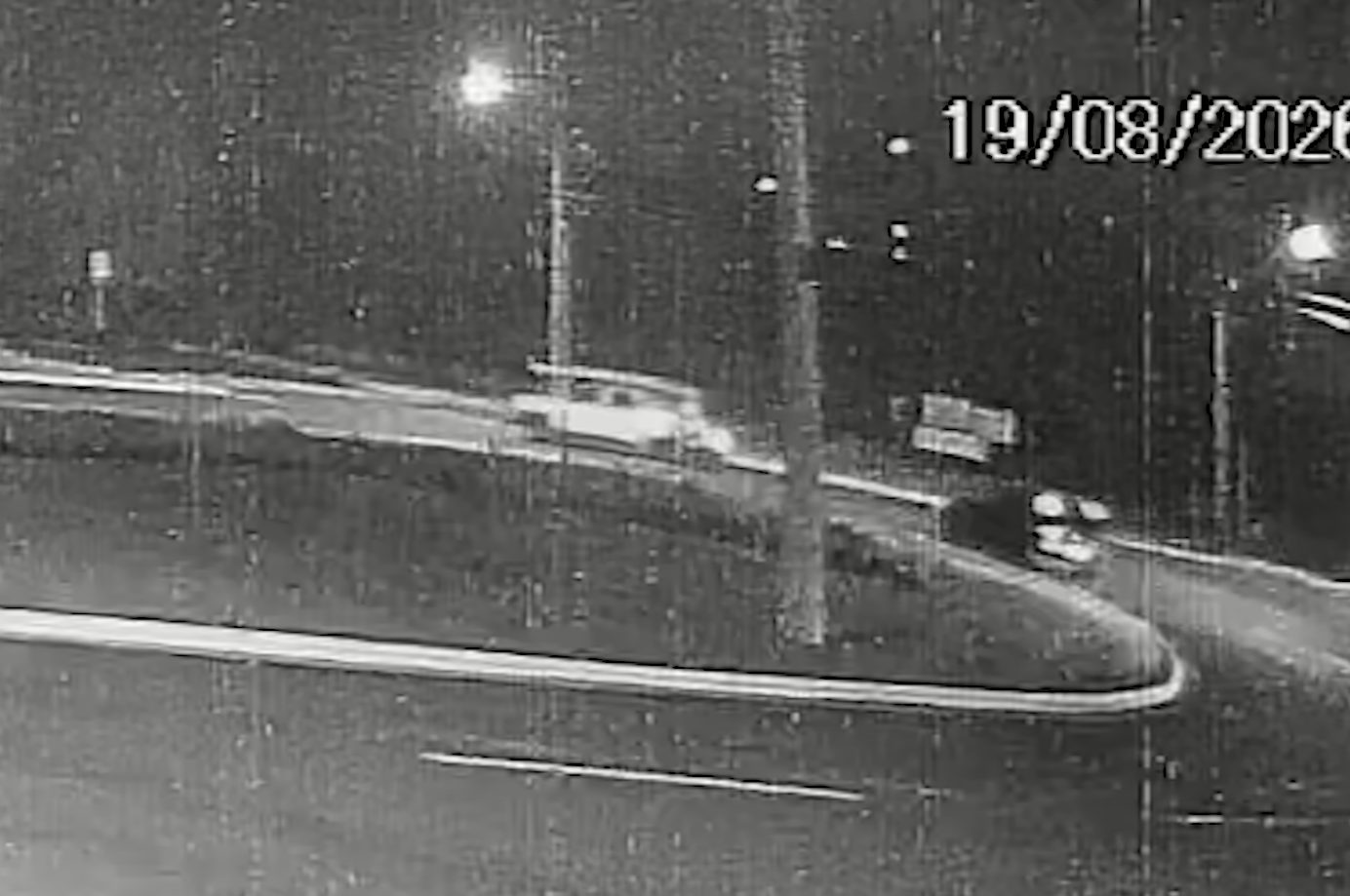 Vídeo mostra acidente entre carro e moto em rotatória da Avenida Assunção