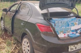 Motorista abandona carro com mil maços de cigarros e foge para mata em Toledo