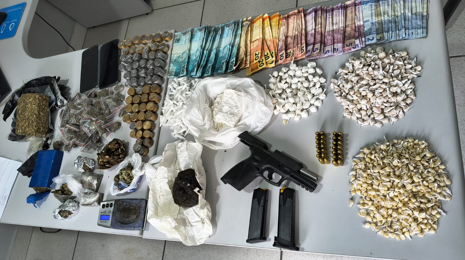 Imagem referente a PCPR mira organização voltada ao narcotráfico e lavagem de dinheiro em Curitiba