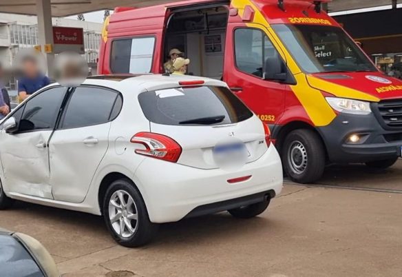 Estacionamento de posto de combustíveis é palco de acidente com vítima em Cascavel Estacionamento de posto de combustíveis é palco de acidente com vítima em Cascavel