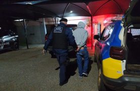 Casal é baleado dentro de casa e suspeito de deixar jovem ferido em UPA é preso em São Miguel Casal é baleado dentro de casa e suspeito de deixar jovem ferido em UPA é preso em São Miguel