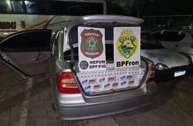 Motorista abandona carro carregado com 6 mil maços de cigarros e foge em Foz do Iguaçu Motorista abandona carro carregado com 6 mil maços de cigarros e foge em Foz do Iguaçu