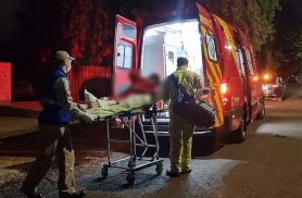 Menino de 11 anos sofre possível fratura no tornozelo durante treino de luta Menino de 11 anos sofre possível fratura no tornozelo durante treino de luta