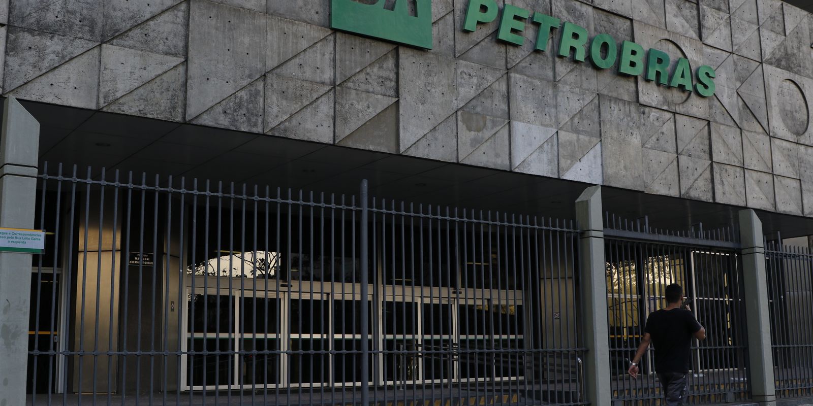 Imagem referente a Petrobras negocia exploração em Gana para ampliar presença na África