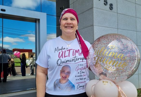Última químio é comemorada em Cascavel: "Existe vida durante o tratamento, não é só sofrimento" Última químio é comemorada em Cascavel: "Existe vida durante o tratamento, não é só sofrimento"