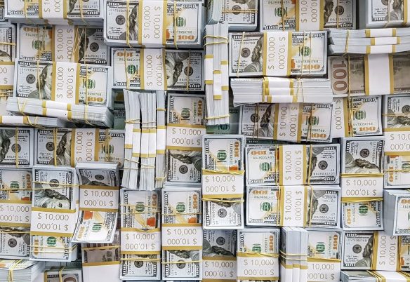 Dólar cai a R$ 5,14 com alívio no mercado externo