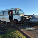 Imagem relativa a Homem fica em estado grave após carro e micro-ônibus baterem de frente na PR-473