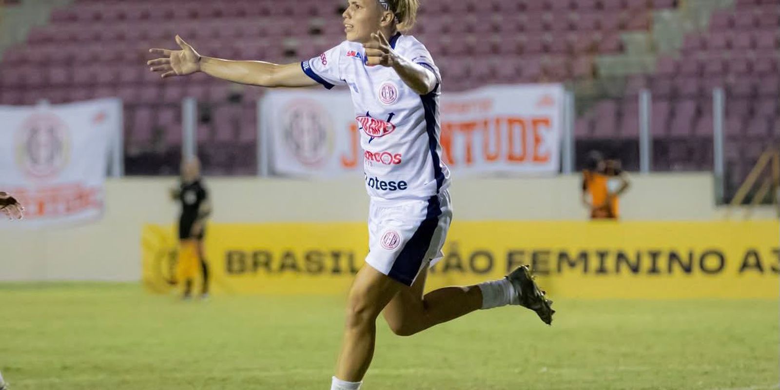 Imagem referente a Juventude-SE bate Portuguesa-AP de novo e está na final do Feminino A3