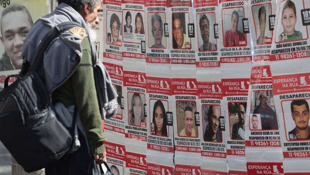 Campanha convoca familiares de desaparecidos para coleta de DNA Imagem referente a Campanha convoca familiares de desaparecidos para coleta de DNA