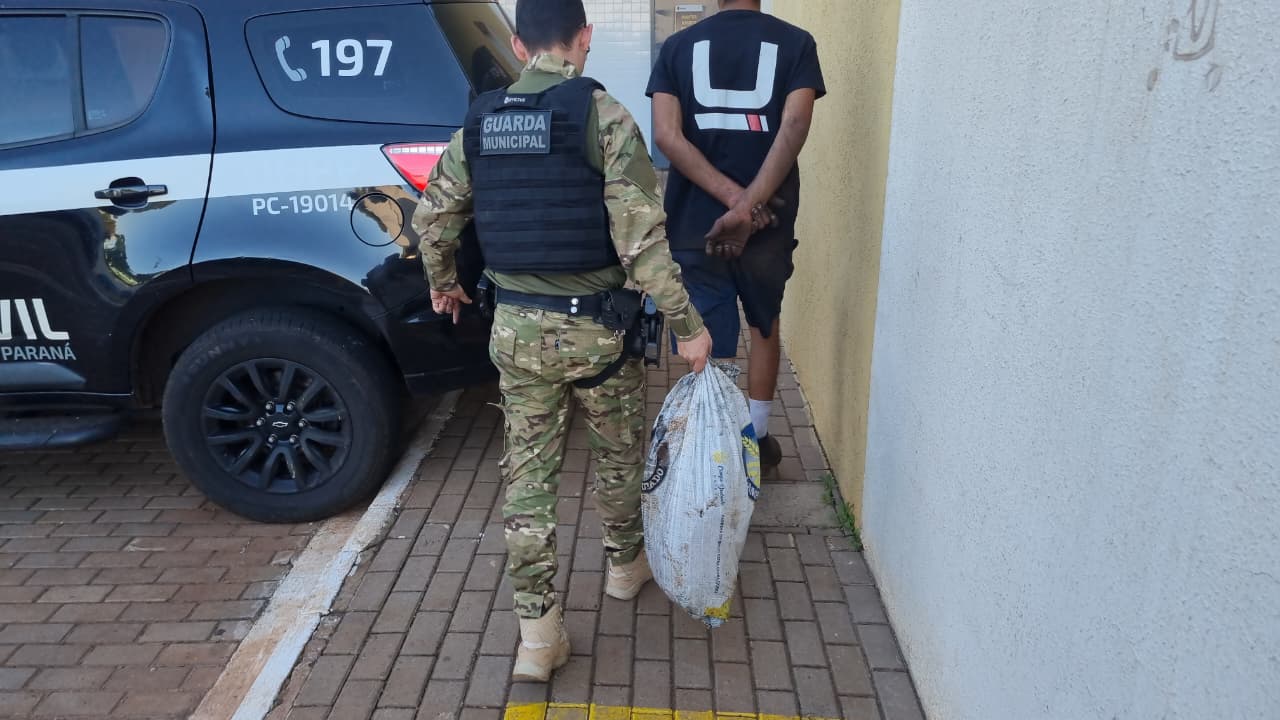 Com faca e diesel, homem é flagrado com 15 kg de fios em Cascavel Velho