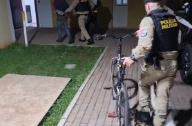 PM recupera bicicleta furtada e detém dois homens no Bairro Cancelli