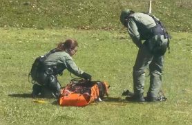 Mulher é resgatada após passar mal no Morro do Canal, em Piraquara