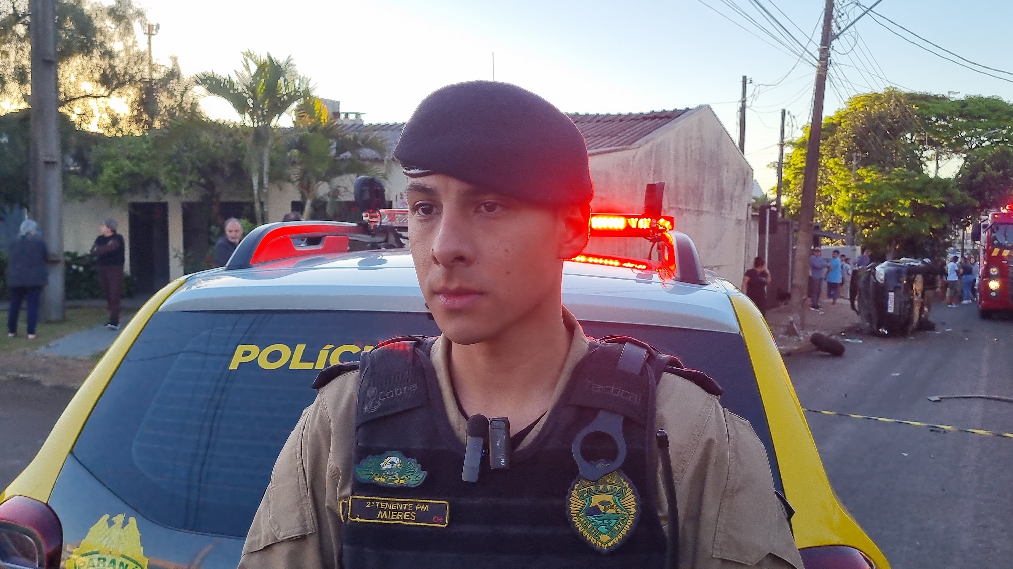 “Os dois indivíduos estão com escoriações, porém estão bem”, diz tenente sobre acidente no Santa Felicidade