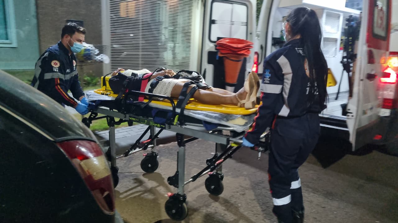 Mulher fica ferida em acidente no Esmeralda